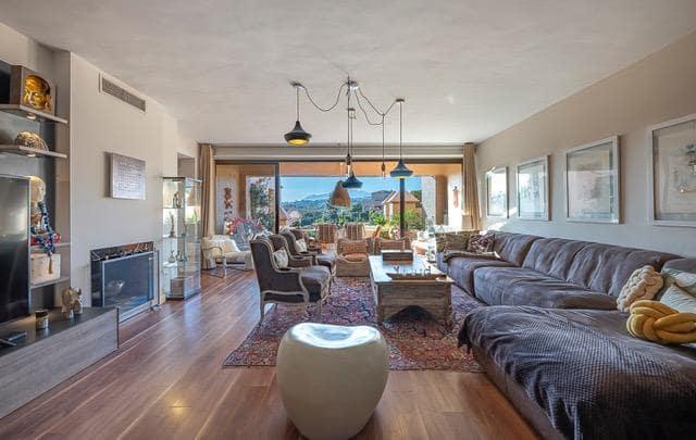 3 soverom Penthouse til salgs i New Golden Mile med svømmebasseng - € 820 000 (Ref: 9645116)