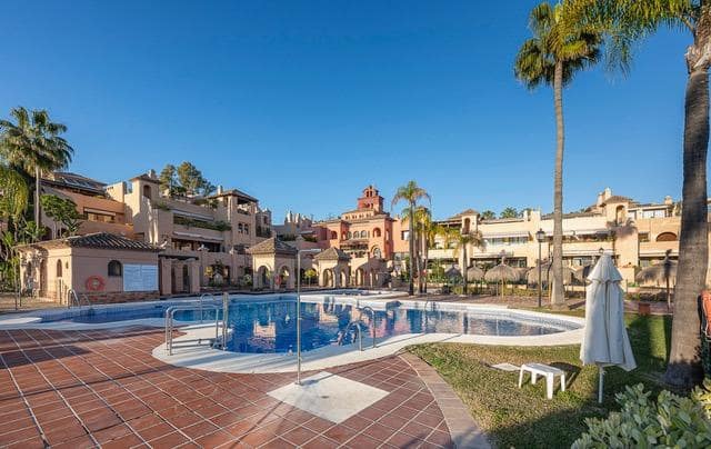 3 soverom Penthouse til salgs i New Golden Mile med svømmebasseng - € 820 000 (Ref: 9645116)