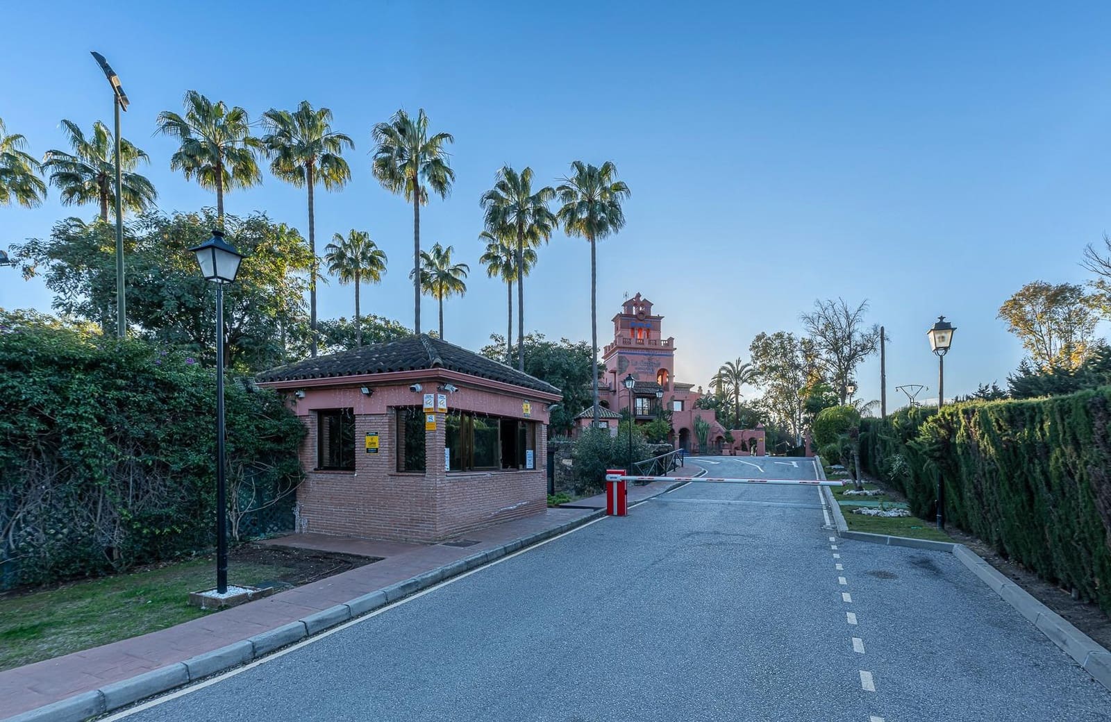 3 soverom Penthouse til salgs i New Golden Mile med svømmebasseng - € 820 000 (Ref: 9645116)