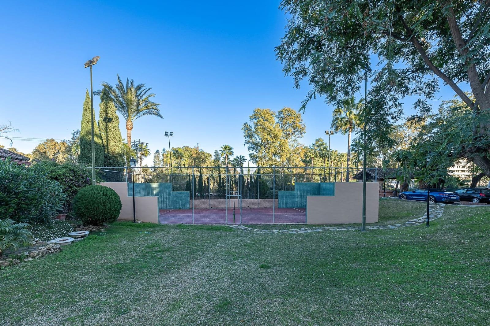 3 bedroom Penthouse for sale in New Golden Mile with pool - € 795,000 (Ref: 9645116)