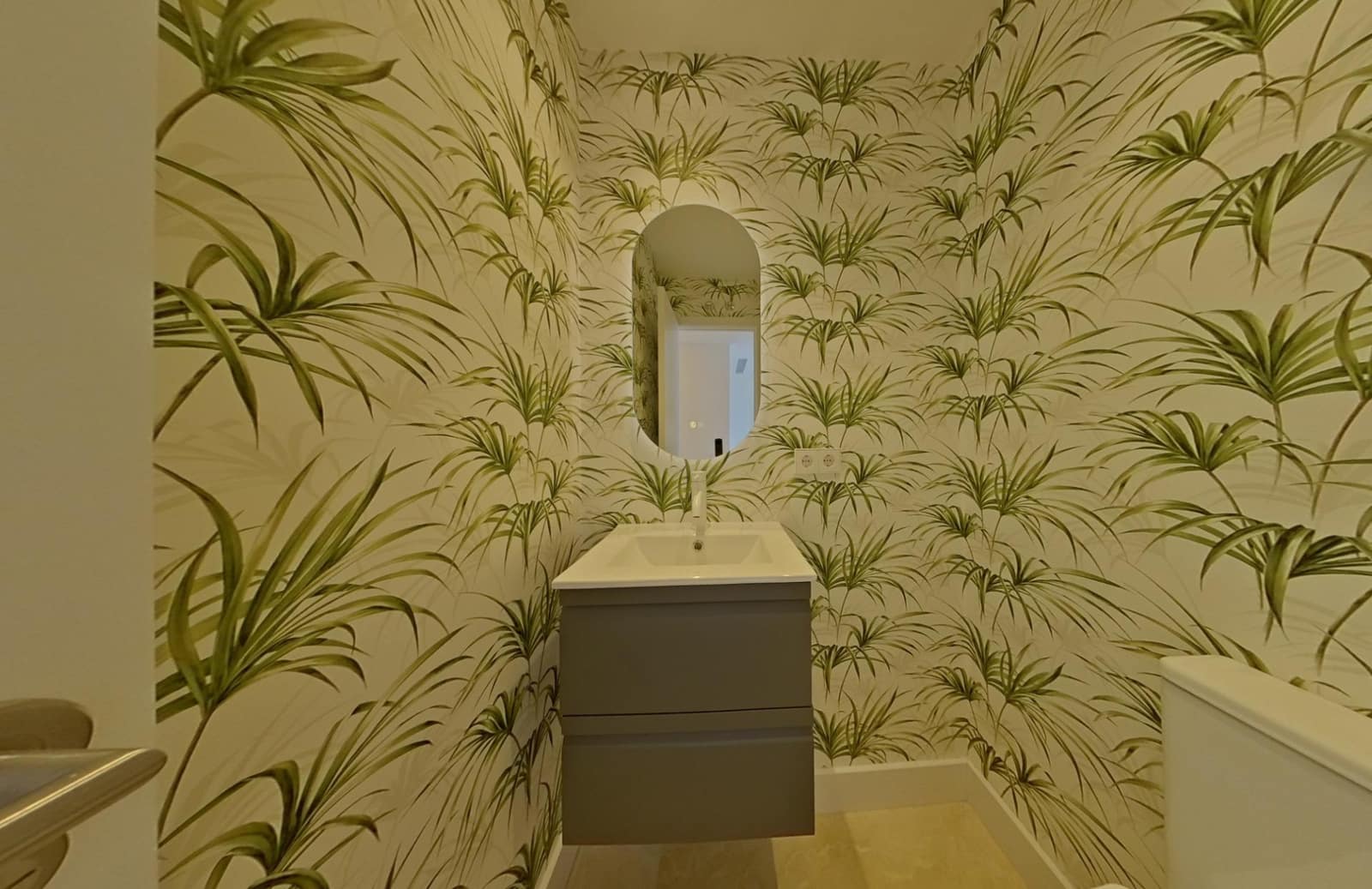 3 bedroom Apartment for sale in Marbella with garage - € 1,750,000 (Ref: 9670763)