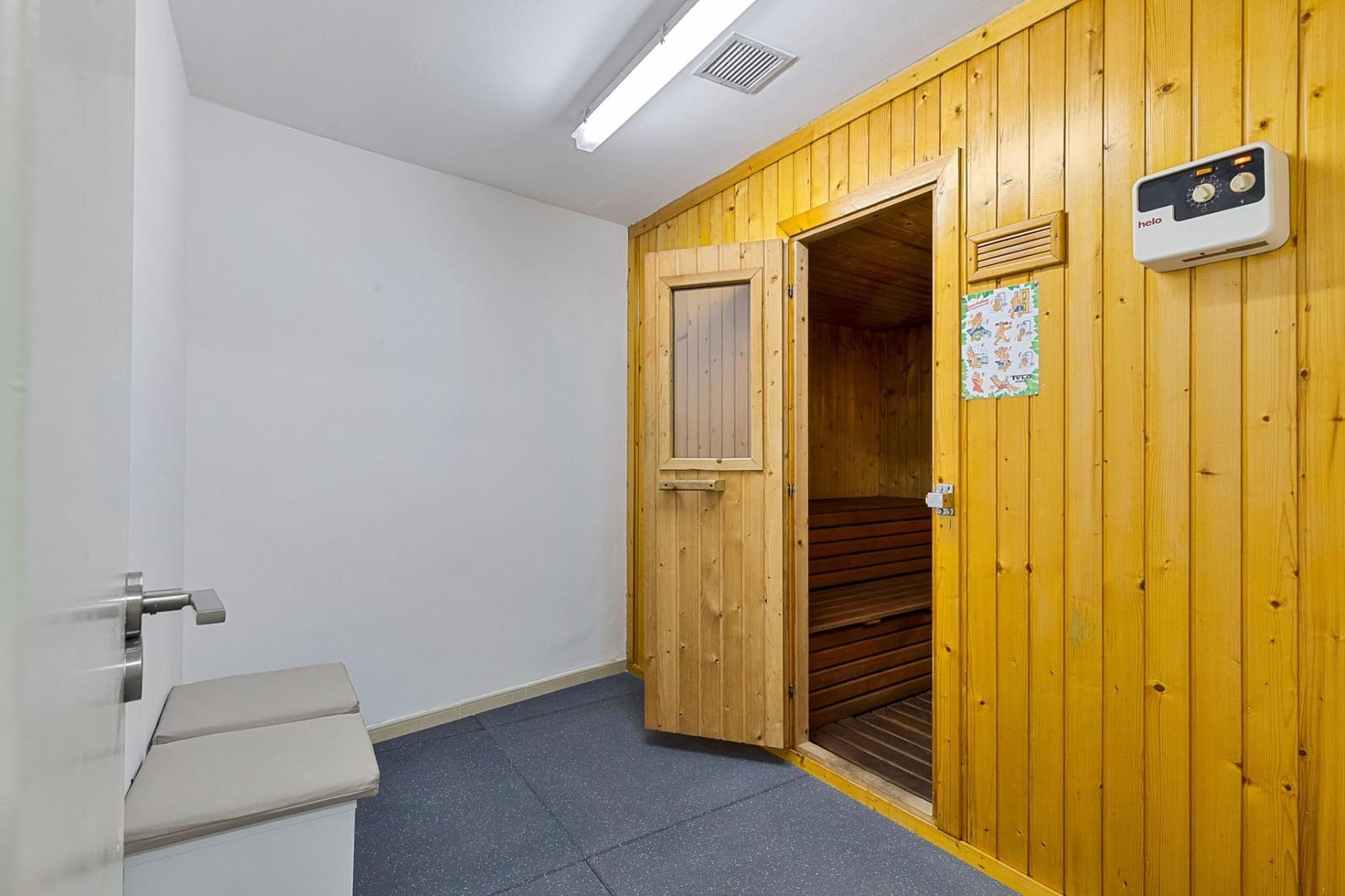 3 bedroom Apartment for sale in Marbella with garage - € 1,750,000 (Ref: 9670763)