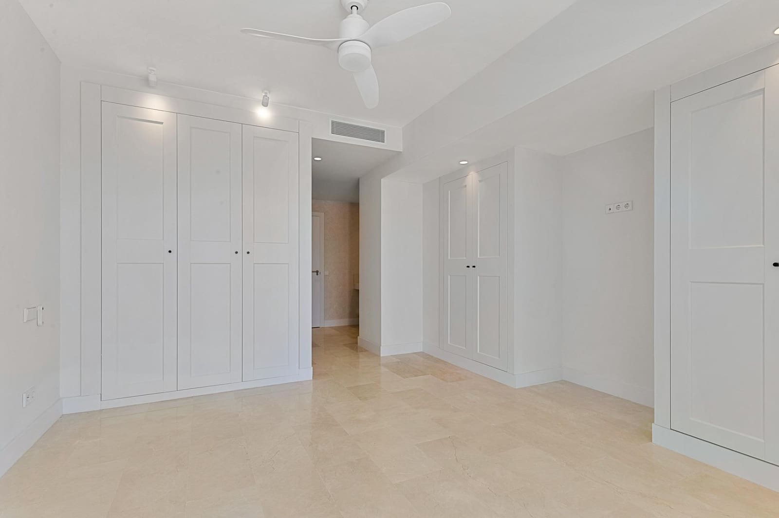 3 makuuhuone Huoneisto myytävänä paikassa Marbella mukana 
autotalli - 1 690 000 € (Ref: 9670763)