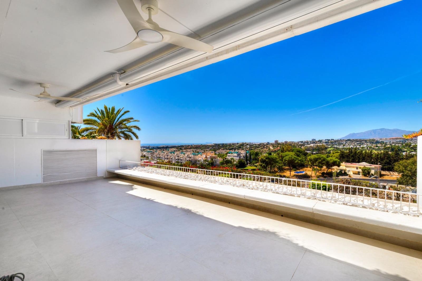 3 makuuhuone Huoneisto myytävänä paikassa Marbella mukana 
autotalli - 1 690 000 € (Ref: 9670763)