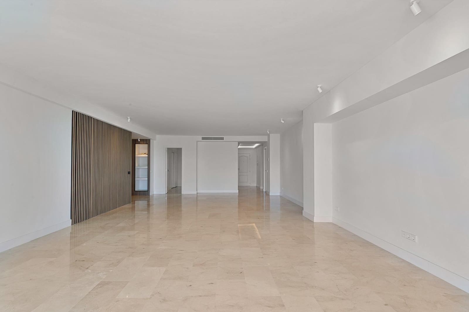 3 makuuhuone Huoneisto myytävänä paikassa Marbella mukana 
autotalli - 1 690 000 € (Ref: 9670763)