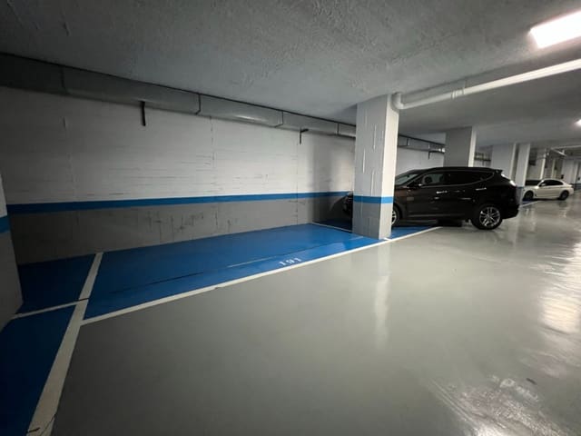 Garage til salg i Playa Bajadilla - Puertos, Marbella - € 57.000 (Ref: 9698867)