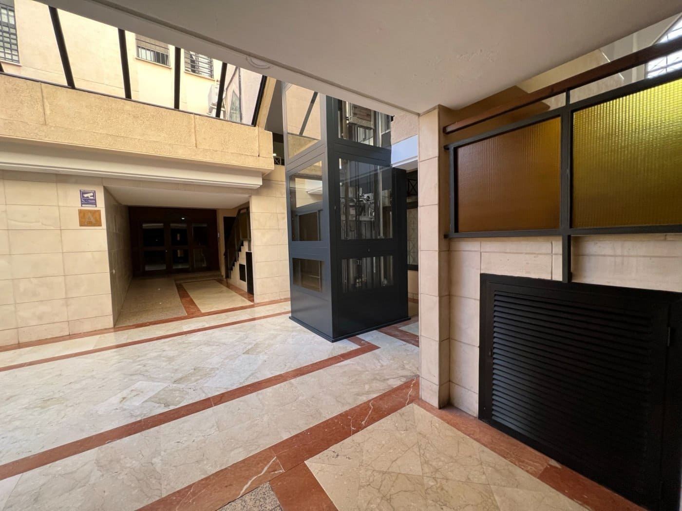 Garage for sale in Marbella - € 49,999 (Ref: 9698867)