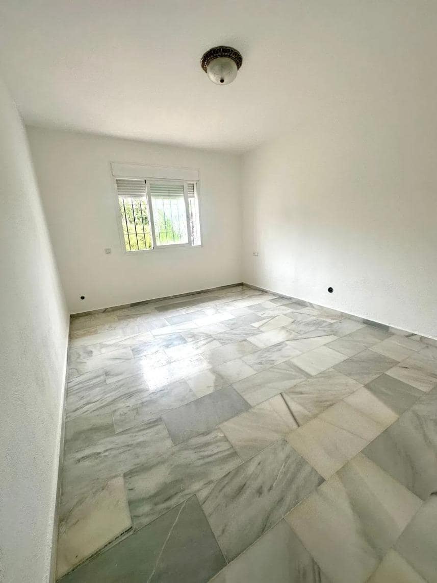 2 makuuhuone Huoneisto myytävänä paikassa Nueva Andalucia - 565 000 € (Ref: 9784542)