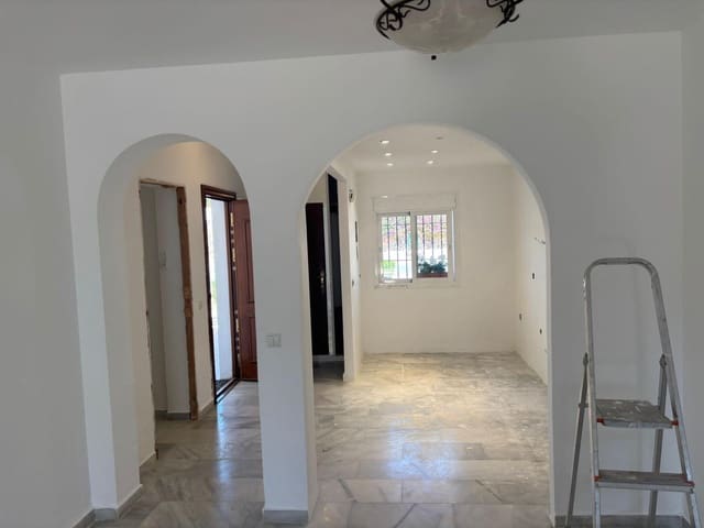 Apartamento de 2 habitaciones en Nueva Andalucía Centro, Marbella en venta - 565.000 € (Ref: 9784542)