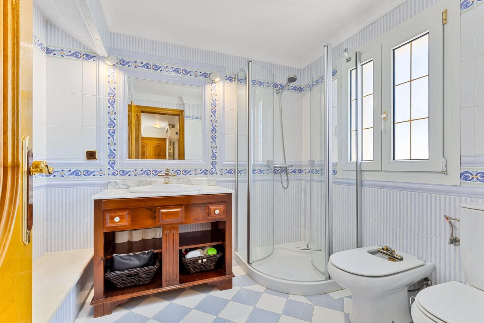 5 slaapkamer Penthouse te koop in Marbella met garage - € 1.550.000 (Ref: 9878935)