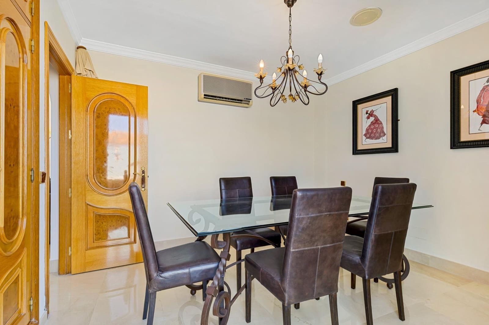 5 slaapkamer Penthouse te koop in Marbella met garage - € 1.550.000 (Ref: 9878935)