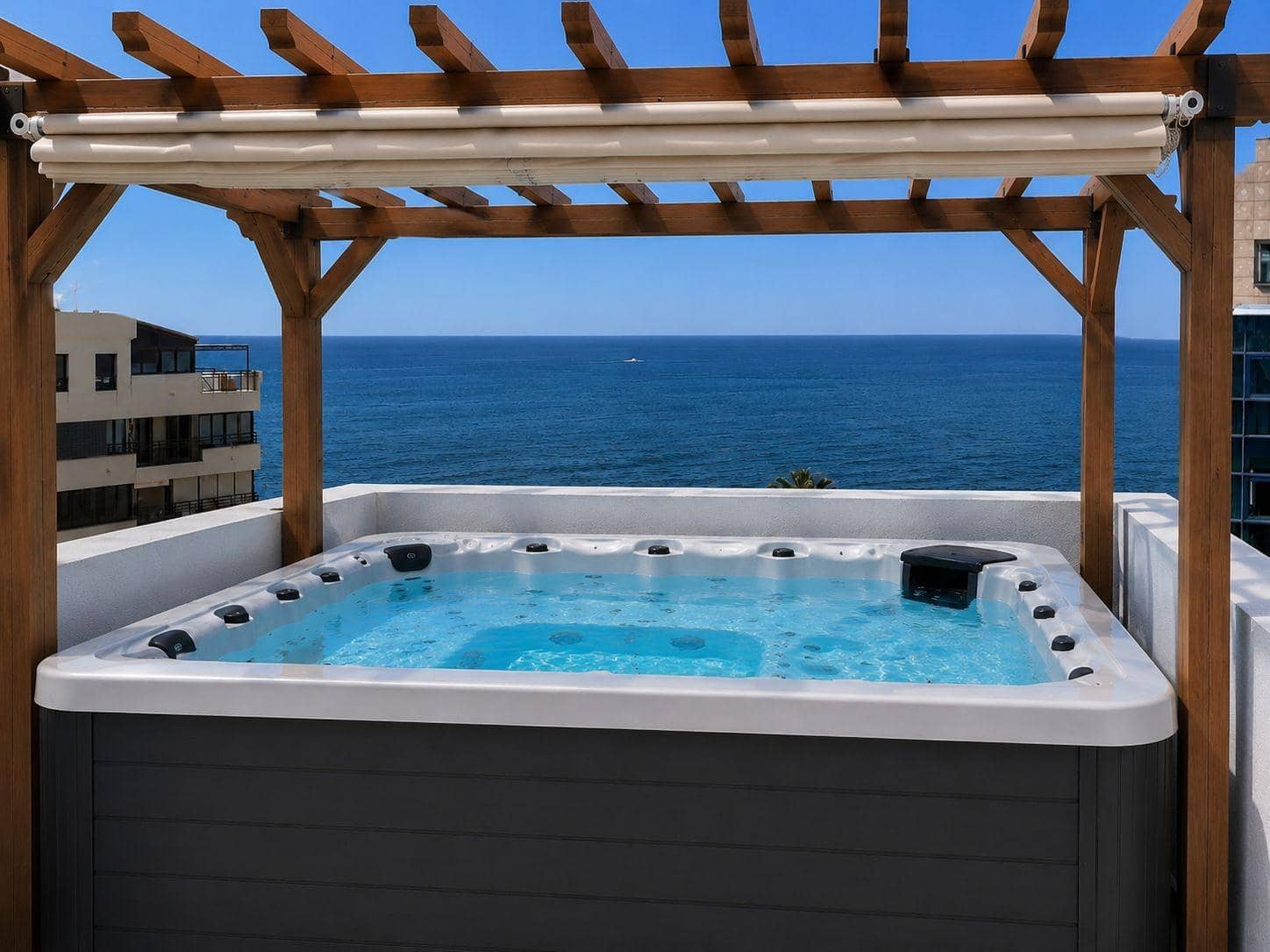 5 slaapkamer Penthouse te koop in Marbella met garage - € 1.550.000 (Ref: 9878935)
