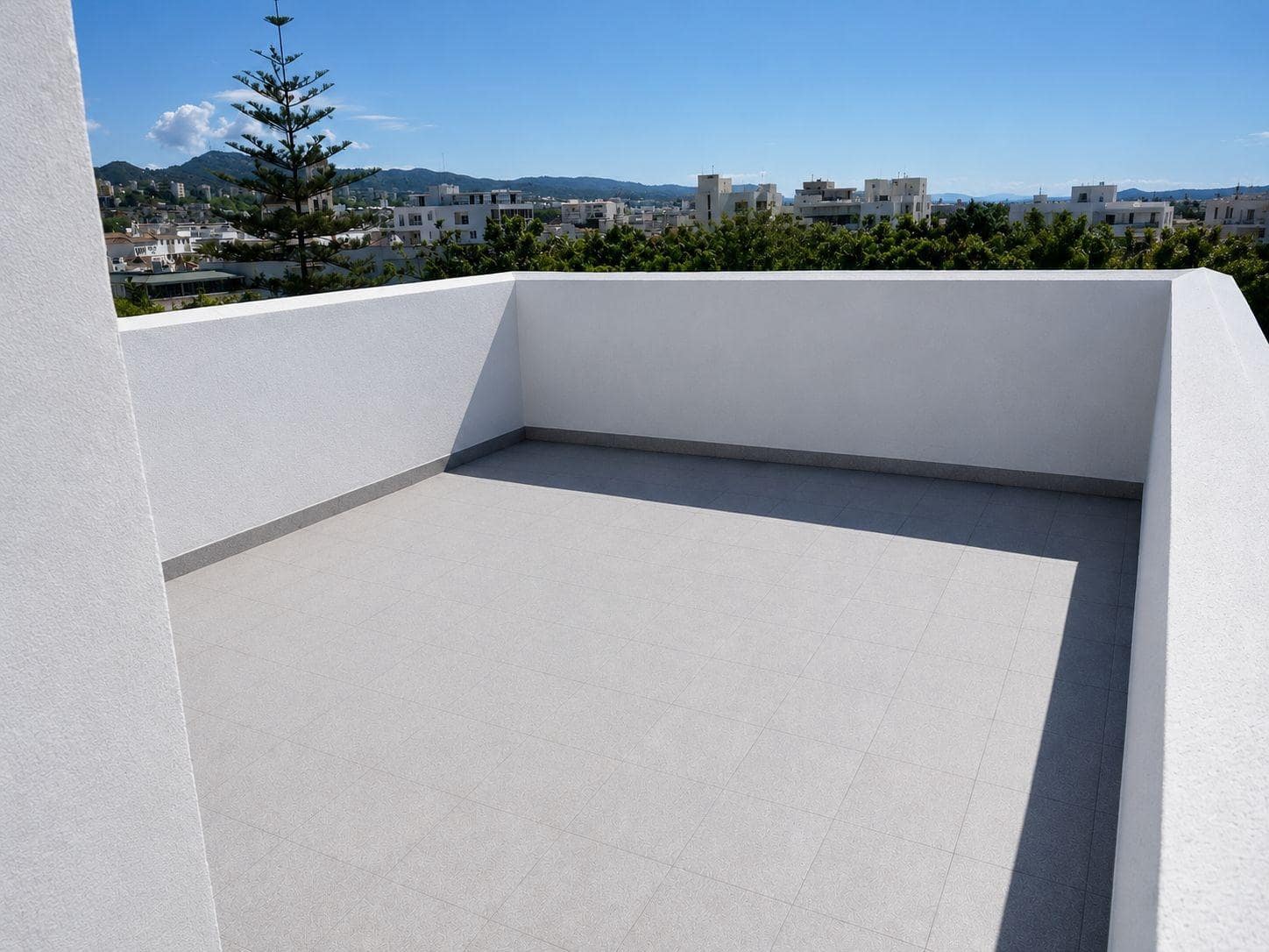 5 slaapkamer Penthouse te koop in Marbella met garage - € 1.550.000 (Ref: 9878935)