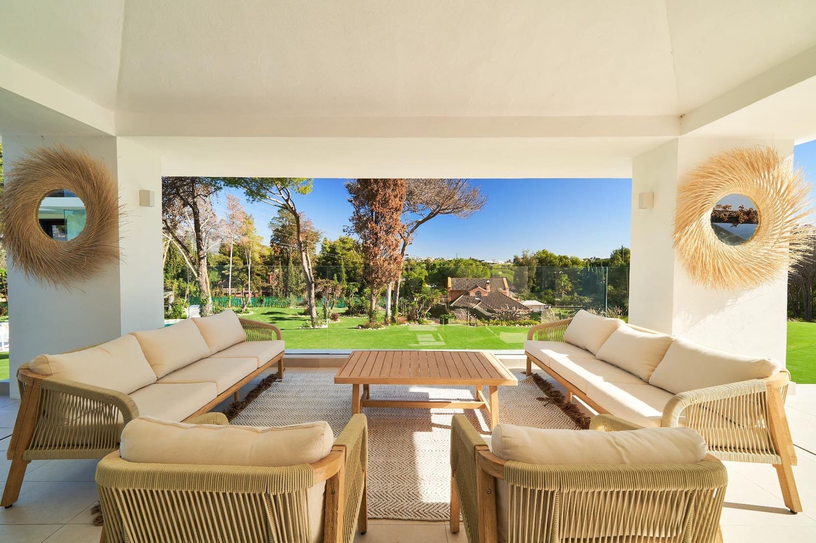 6 Zimmer Villa zu verkaufen in Guadalmina mit Pool Garage - 3.995.000 € (Ref: 9990786)