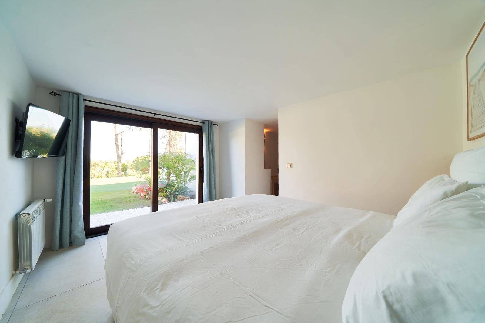 6 Zimmer Villa zu verkaufen in Guadalmina mit Pool Garage - 3.995.000 € (Ref: 9990786)