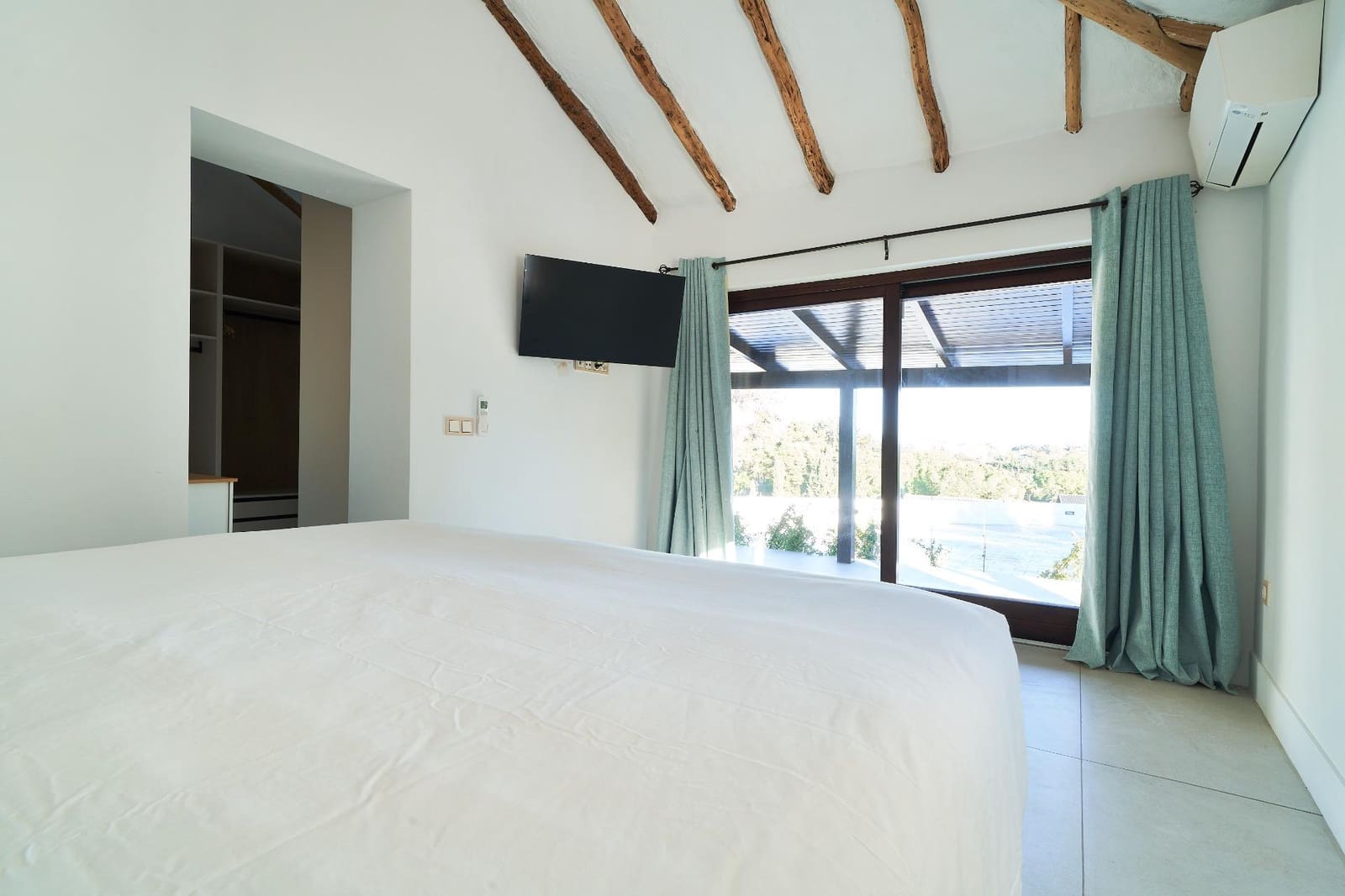 6 Zimmer Villa zu verkaufen in Guadalmina mit Pool Garage - 3.995.000 € (Ref: 9990786)