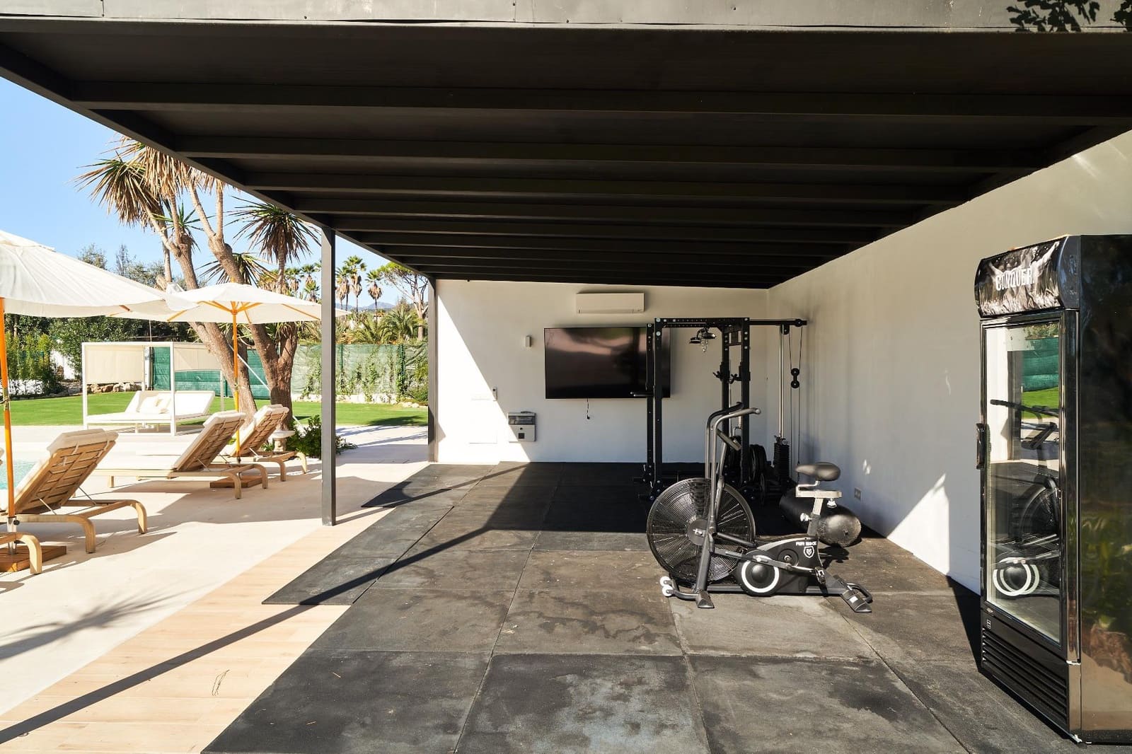 6 Zimmer Villa zu verkaufen in Guadalmina mit Pool Garage - 3.995.000 € (Ref: 9990786)