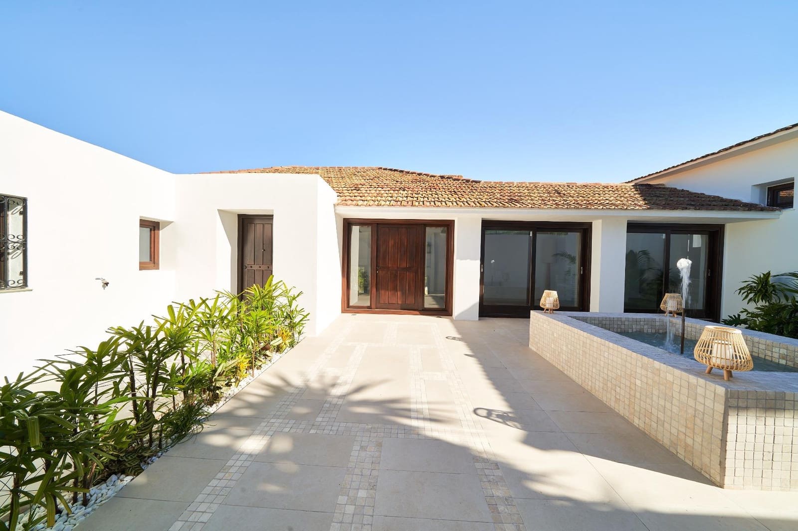 6 Zimmer Villa zu verkaufen in Guadalmina mit Pool Garage - 3.995.000 € (Ref: 9990786)