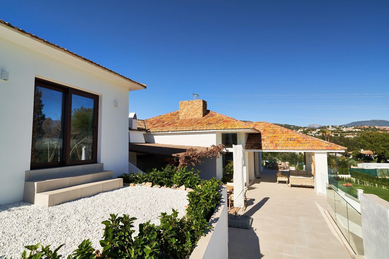 6 Zimmer Villa zu verkaufen in Guadalmina mit Pool Garage - 3.995.000 € (Ref: 9990786)