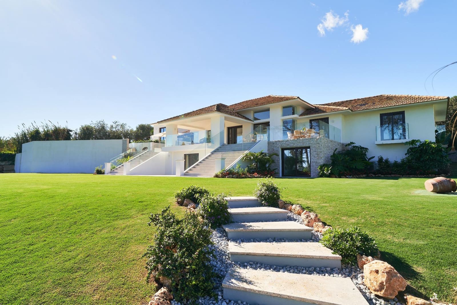 6 Zimmer Villa zu verkaufen in Guadalmina mit Pool Garage - 3.995.000 € (Ref: 9990786)