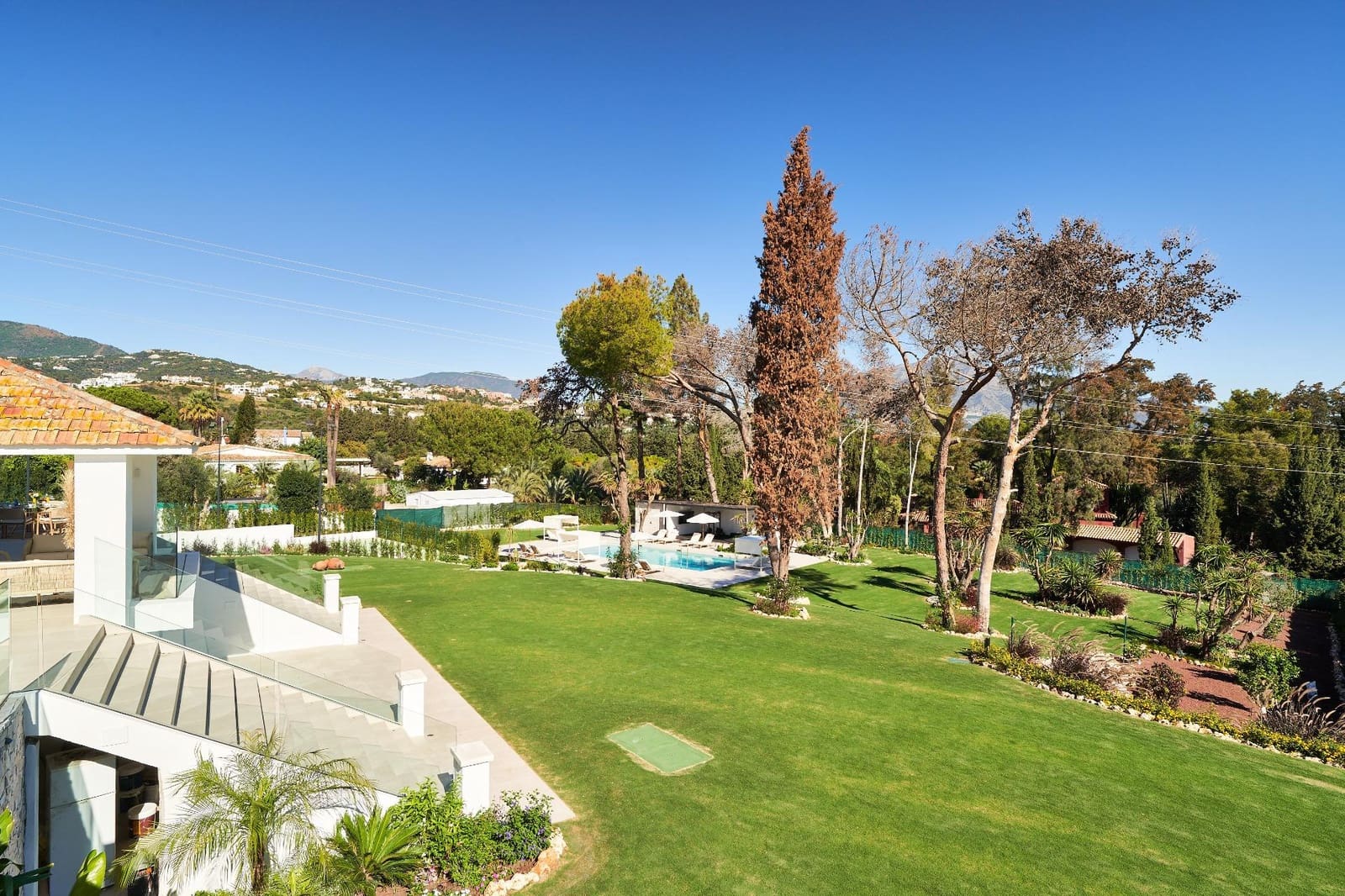 6 Zimmer Villa zu verkaufen in Guadalmina mit Pool Garage - 3.995.000 € (Ref: 9990786)