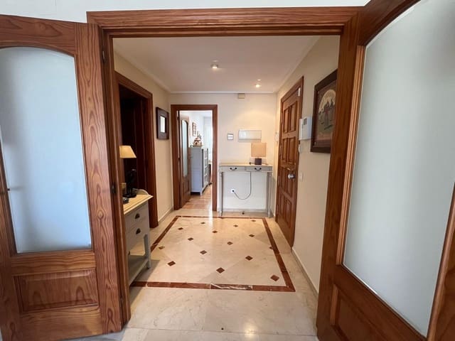 3 soverom Leilighet til leie i Playa Bajadilla - Puertos, Marbella med svømmebasseng garasje - € 3 000 (Ref: 9994318)