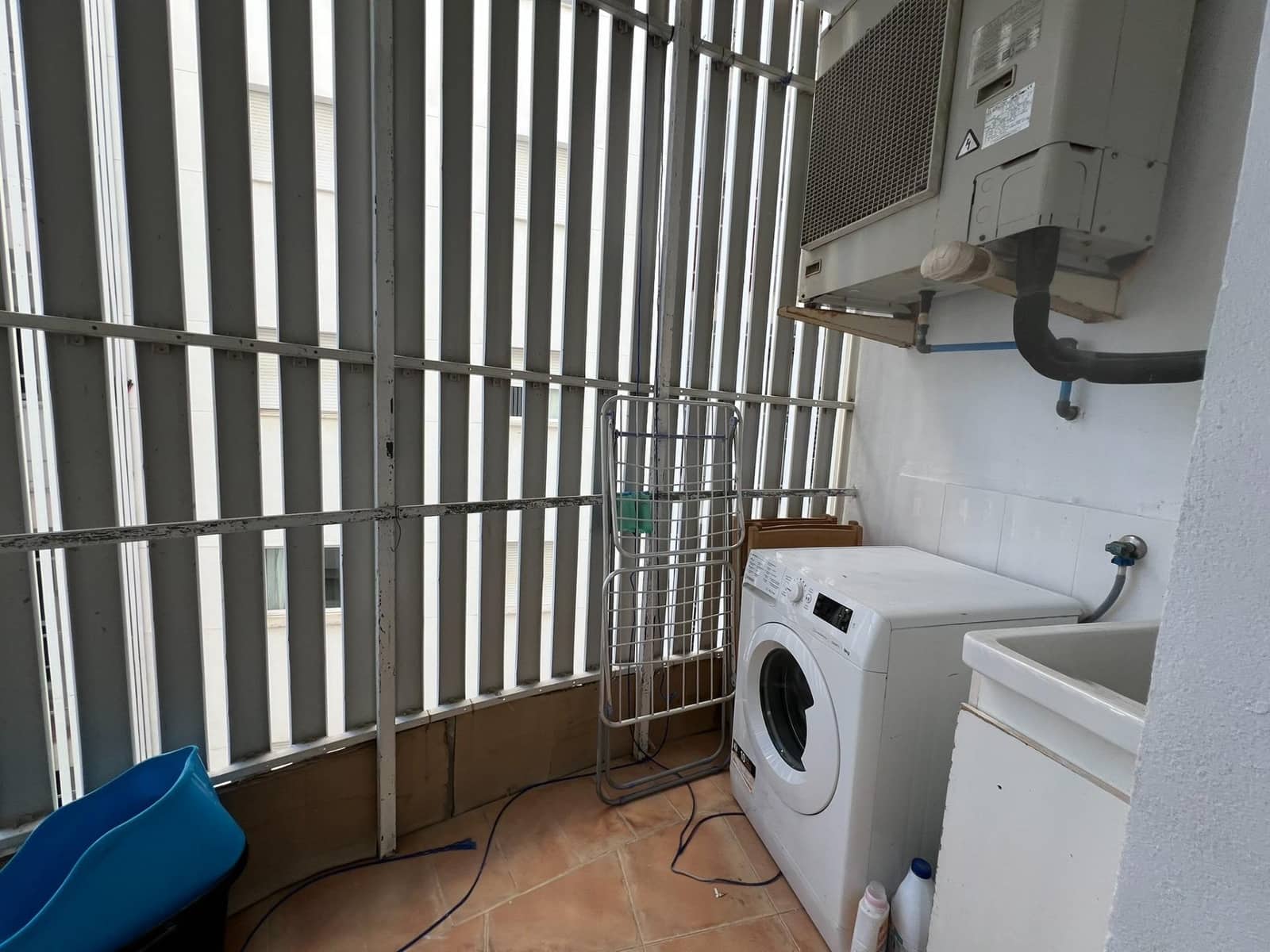 3 soverom Leilighet til leie i Marbella med svømmebasseng garasje - € 3 000 (Ref: 9994318)