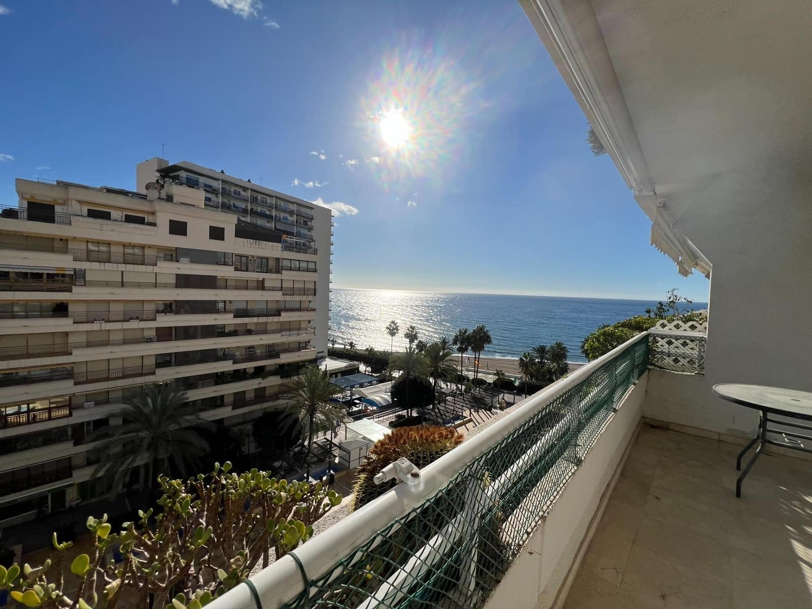 3 soverom Leilighet til leie i Marbella med svømmebasseng garasje - € 3 000 (Ref: 9994318)