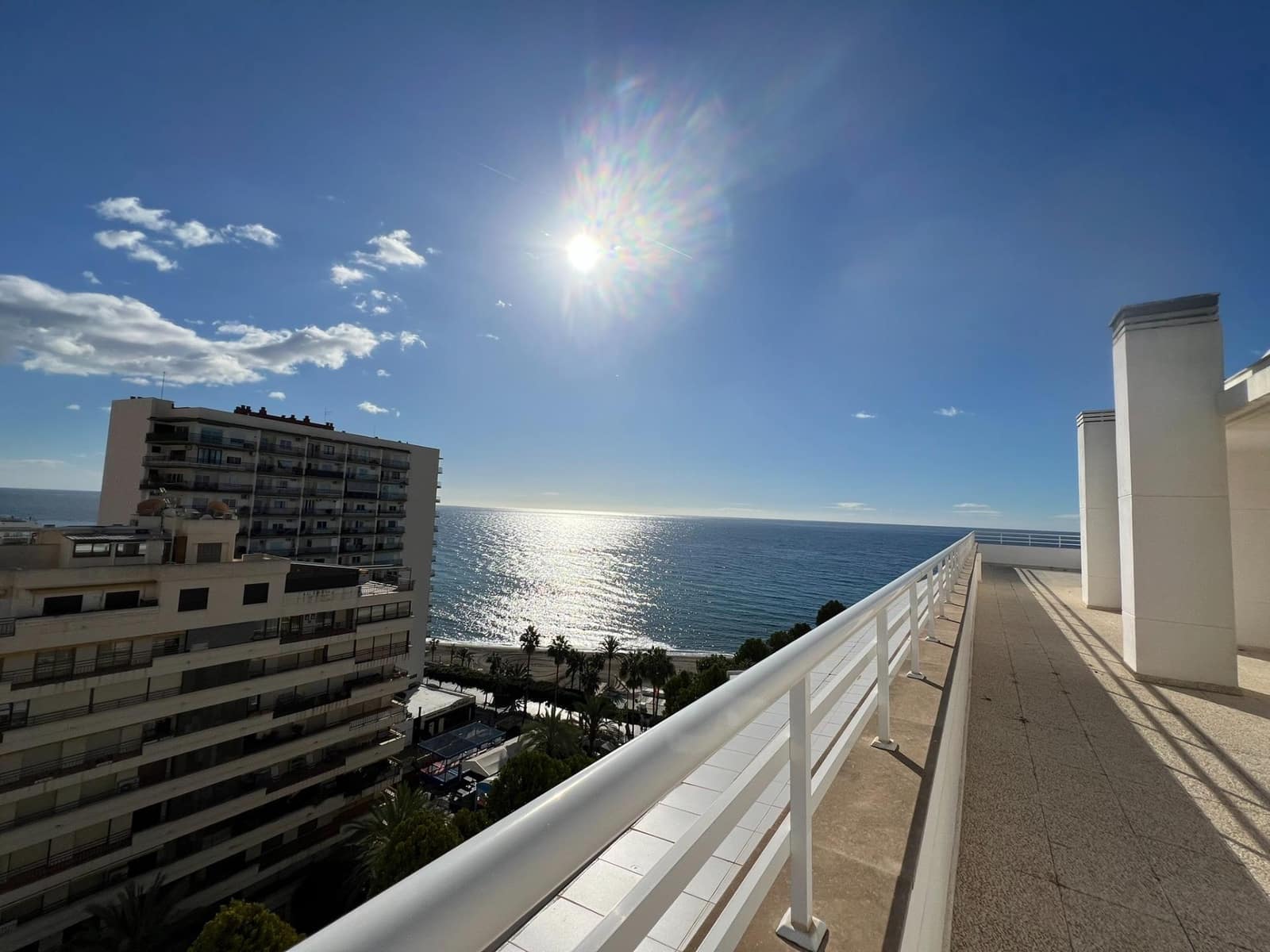 3 soverom Leilighet til leie i Marbella med svømmebasseng garasje - € 3 000 (Ref: 9994318)