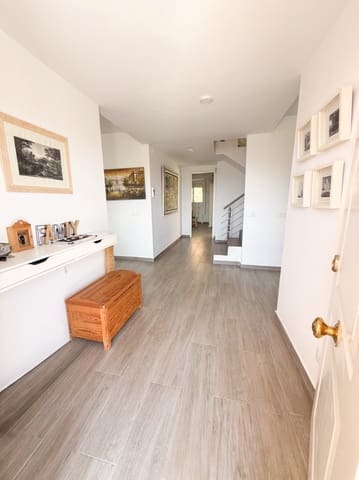 4 Zimmer Villa zu verkaufen in Olivella mit Pool Garage - 750.000 € (Ref: 10001183)