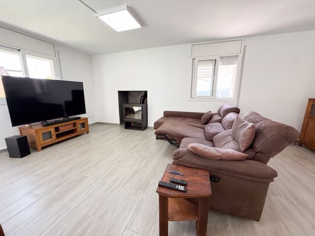 4 Zimmer Villa zu verkaufen in Olivella mit Pool Garage - 750.000 € (Ref: 10001183)