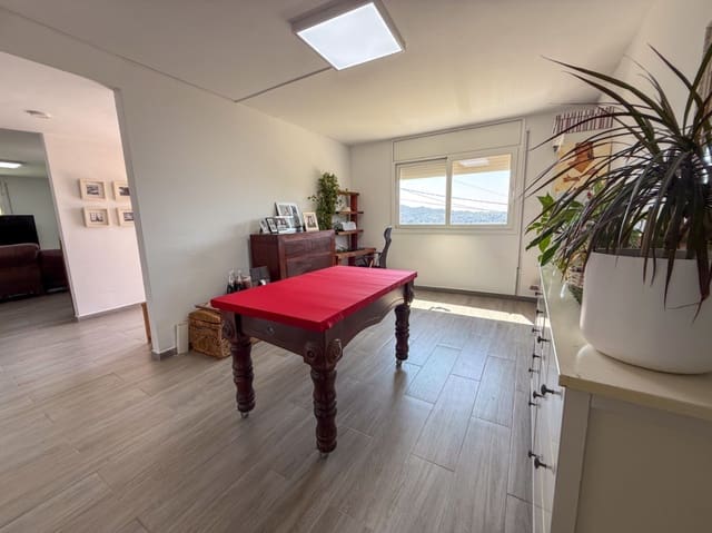 4 Zimmer Villa zu verkaufen in Olivella mit Pool Garage - 750.000 € (Ref: 10001183)