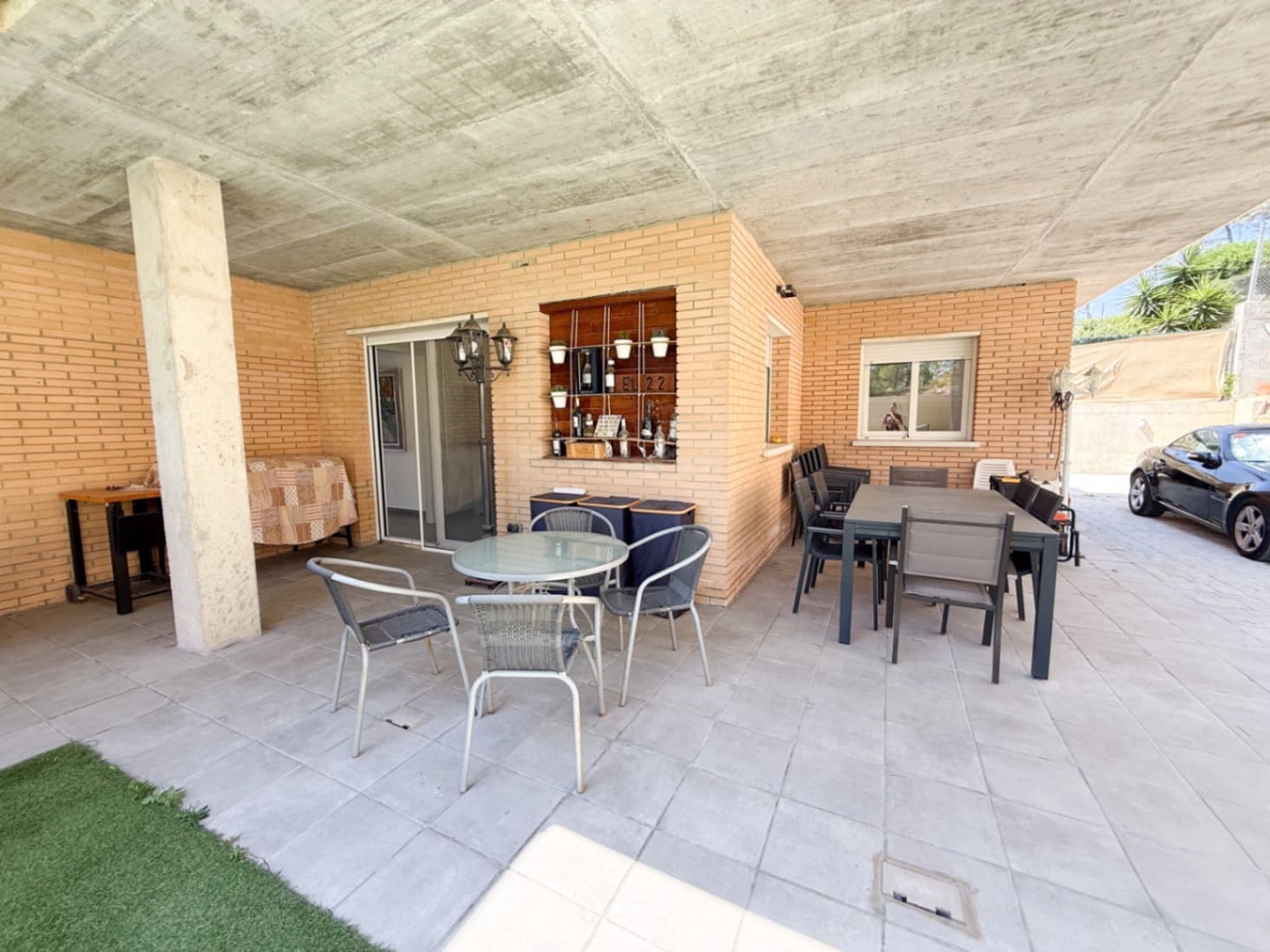 4 Zimmer Villa zu verkaufen in Olivella mit Pool Garage - 750.000 € (Ref: 10001183)