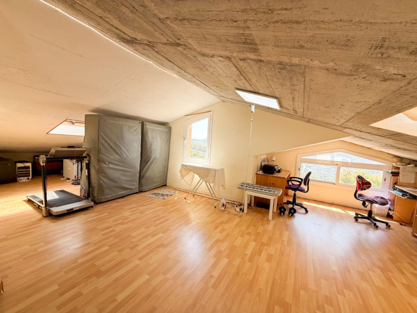 4 Zimmer Villa zu verkaufen in Olivella mit Pool Garage - 750.000 € (Ref: 10001183)