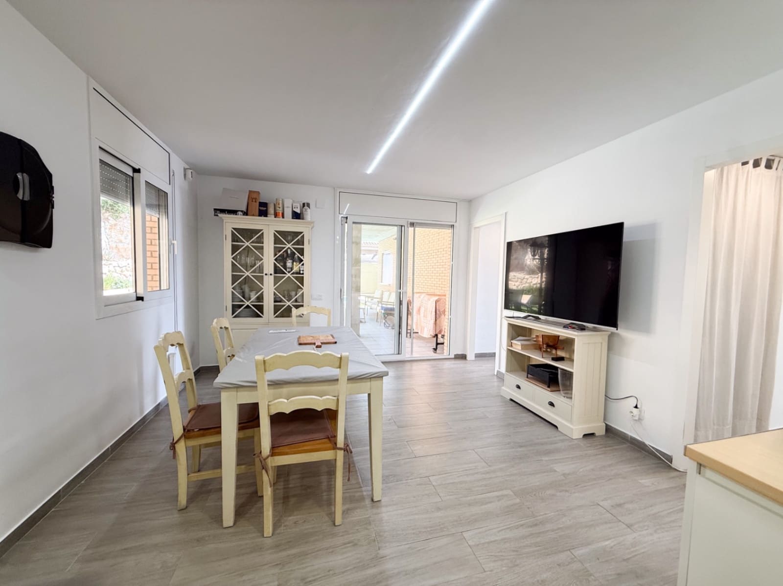 4 Zimmer Villa zu verkaufen in Olivella mit Pool Garage - 750.000 € (Ref: 10001183)