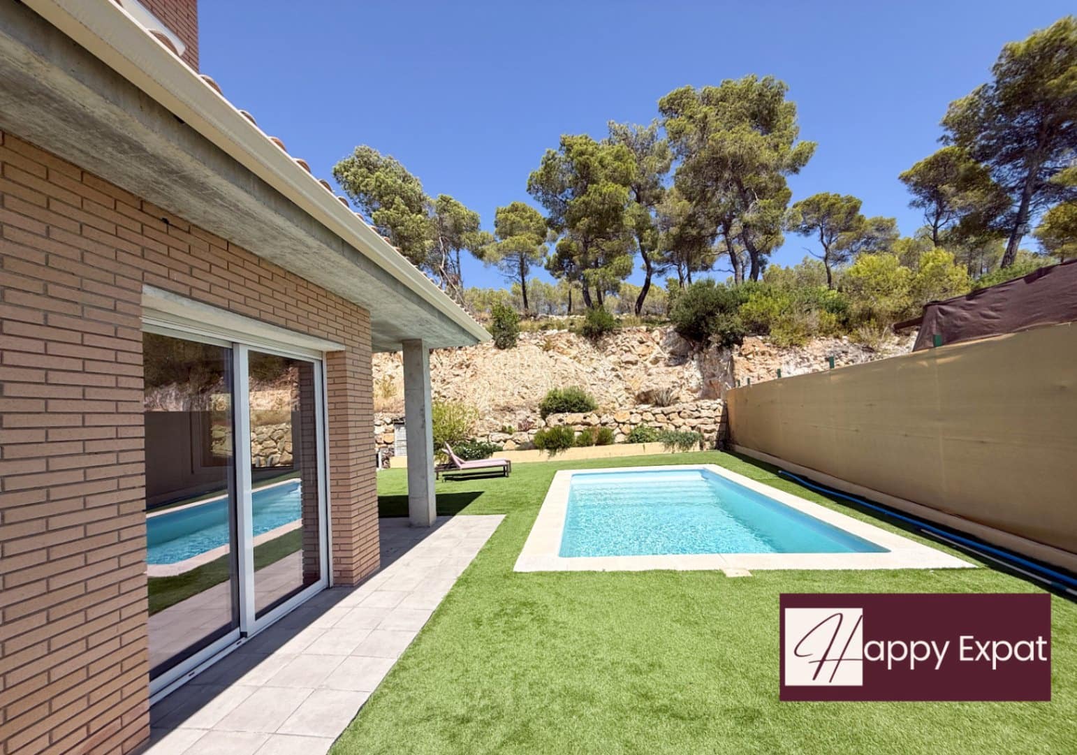 4 bedroom Villa for sale in Olivella with pool garage - € 750,000 (Ref: 10001183)