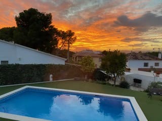 4 soveværelse Villa til leje i Sant Pere de Ribes med swimmingpool garage - € 4.000 (Ref: 10023319)