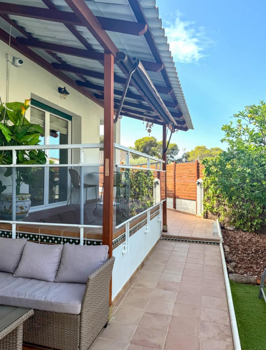 4 soveværelse Villa til leje i Sant Pere de Ribes med swimmingpool garage - € 4.000 (Ref: 10023319)