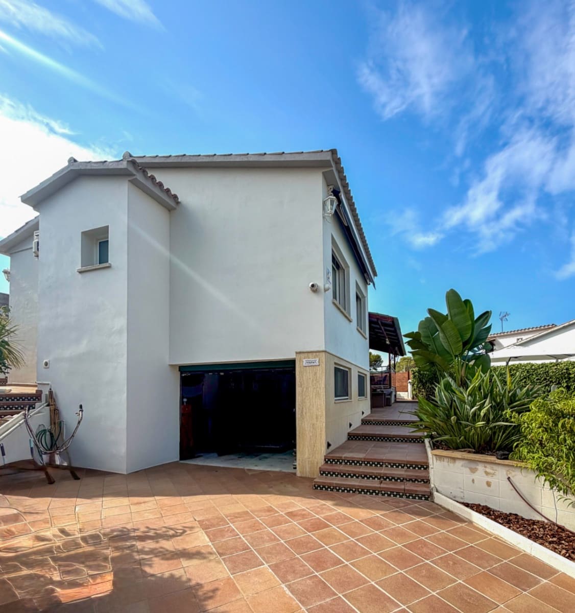 4 soveværelse Villa til leje i Sant Pere de Ribes med swimmingpool garage - € 4.000 (Ref: 10023319)