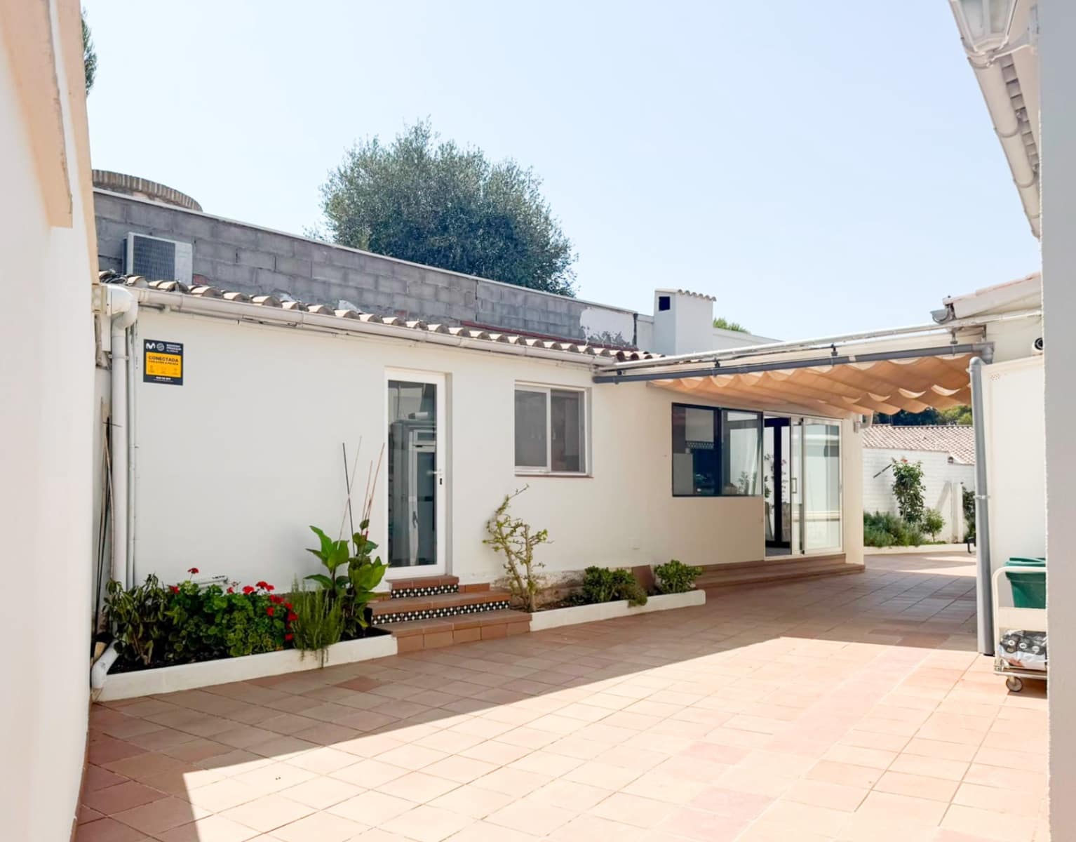 4 soveværelse Villa til leje i Sant Pere de Ribes med swimmingpool garage - € 4.000 (Ref: 10023319)