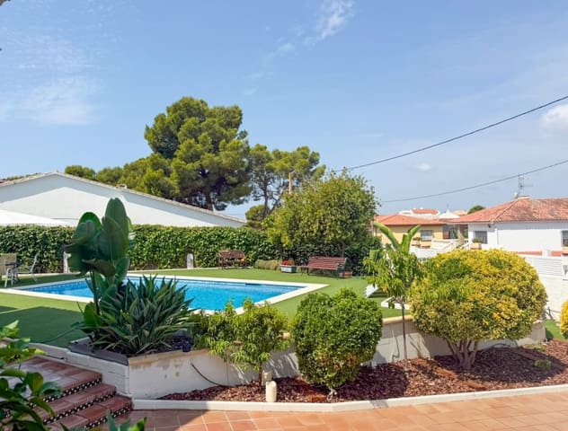4 sypialnia Willa do wynajęcia w Sant Pere de Ribes - 4 000 € (Ref: 10023319)