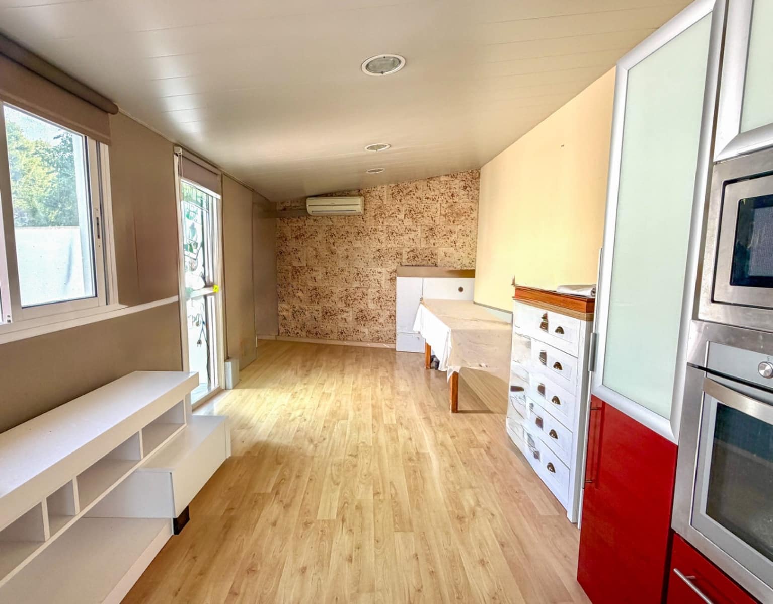 4 soveværelse Villa til leje i Sant Pere de Ribes med swimmingpool garage - € 4.000 (Ref: 10023319)