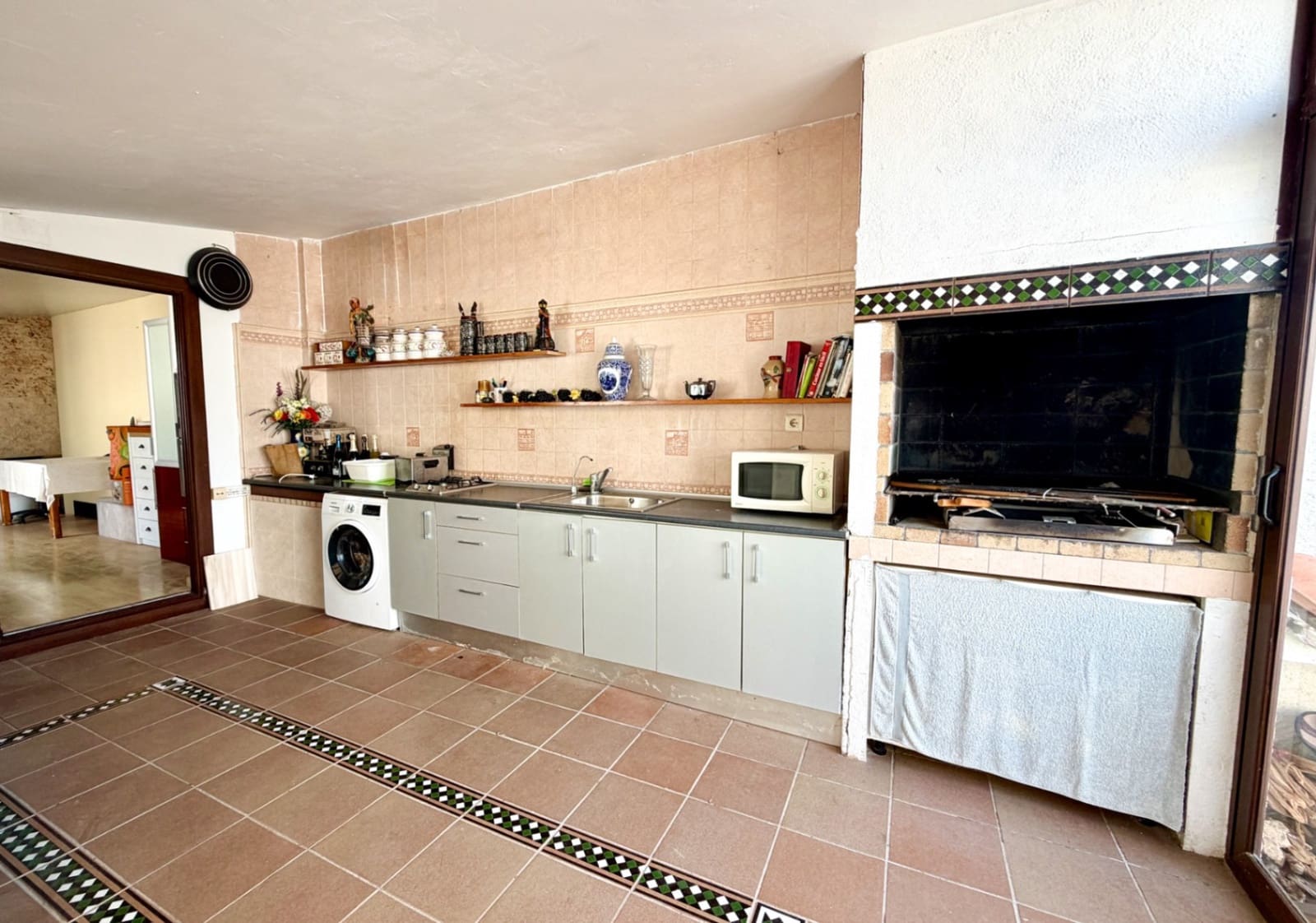 4 soveværelse Villa til leje i Sant Pere de Ribes med swimmingpool garage - € 4.000 (Ref: 10023319)