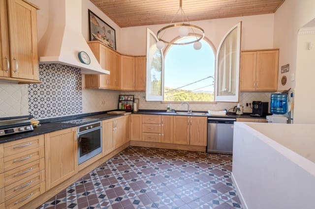 5 sovrum Villa till salu i Olivella med pool garage - 800 000 € (Ref: 10050434)