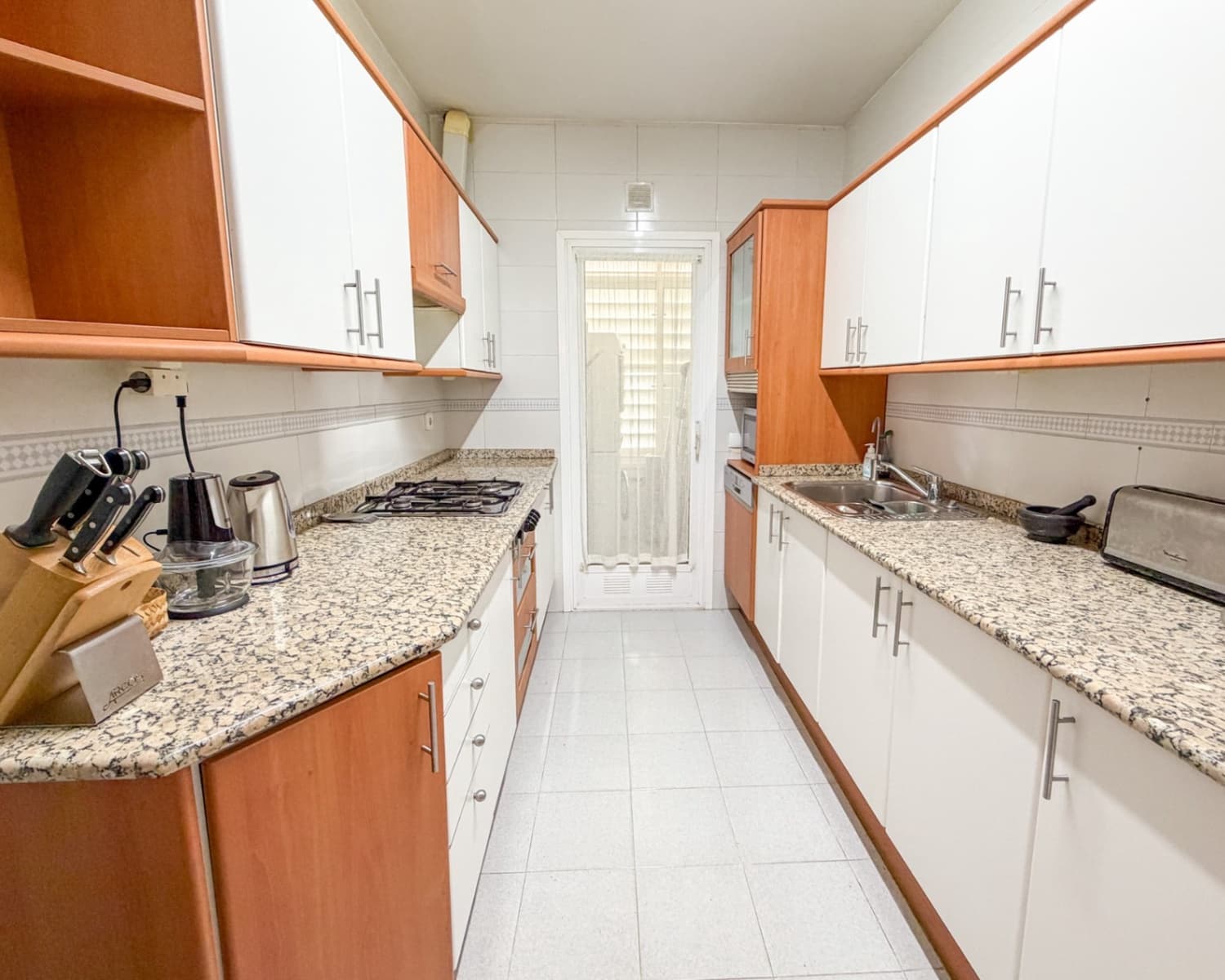 Apartamento de 3 habitaciones en Sitges en alquiler con piscina garaje - 2.600 € (Ref: 10139028)