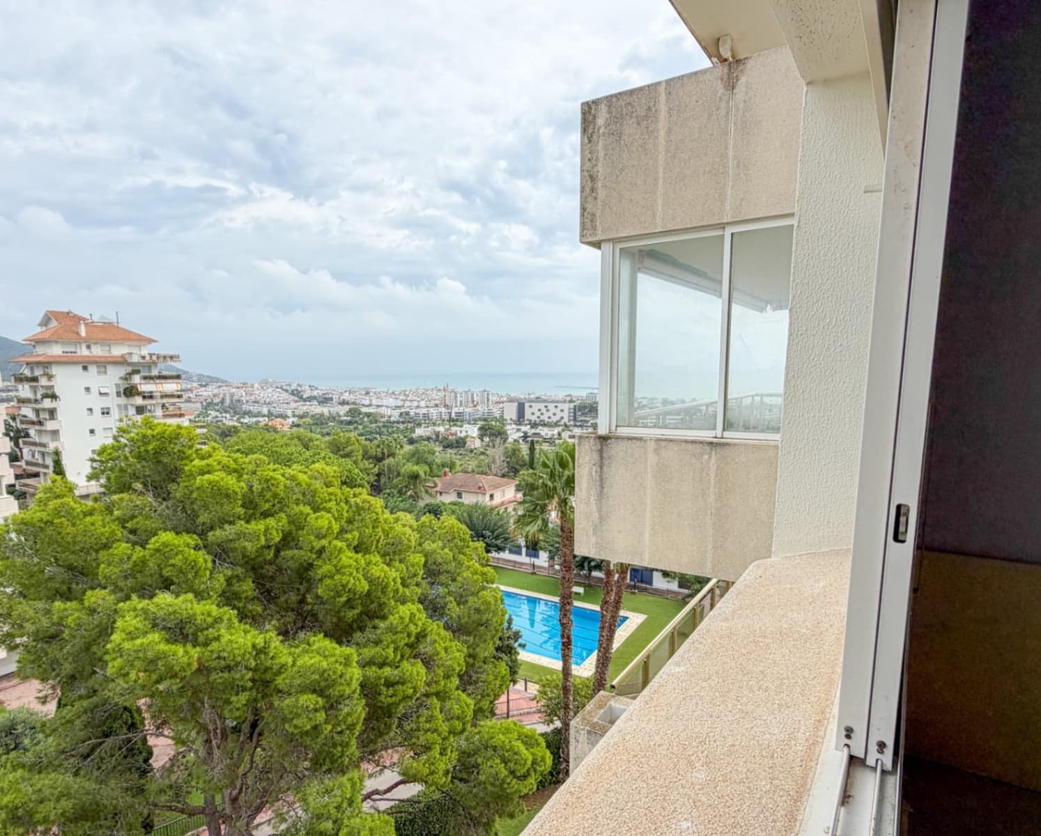 Apartamento de 3 habitaciones en Sitges en alquiler con piscina garaje - 2.600 € (Ref: 10139028)