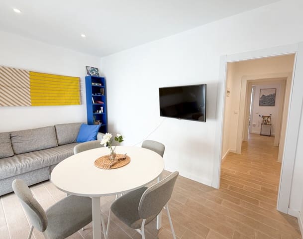 Apartamento de 2 habitaciones en Sitges en alquiler - 1.600 € (Ref: 10144957)