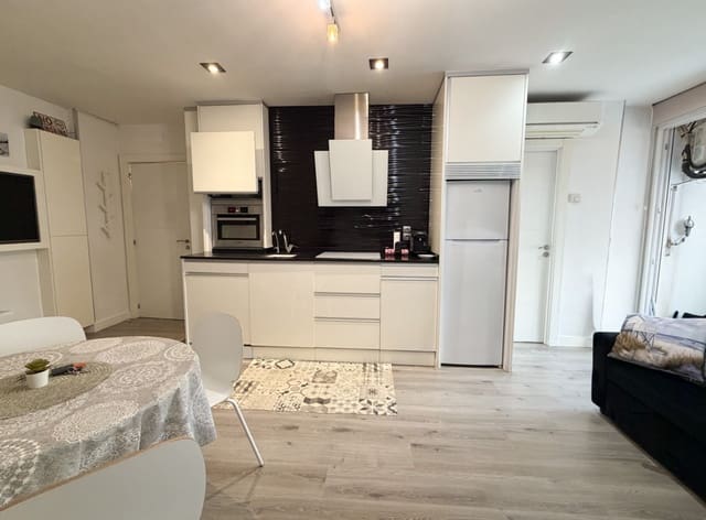 3 soveværelse Lejlighed til salg i Sitges med swimmingpool garage - € 790.000 (Ref: 10173047)