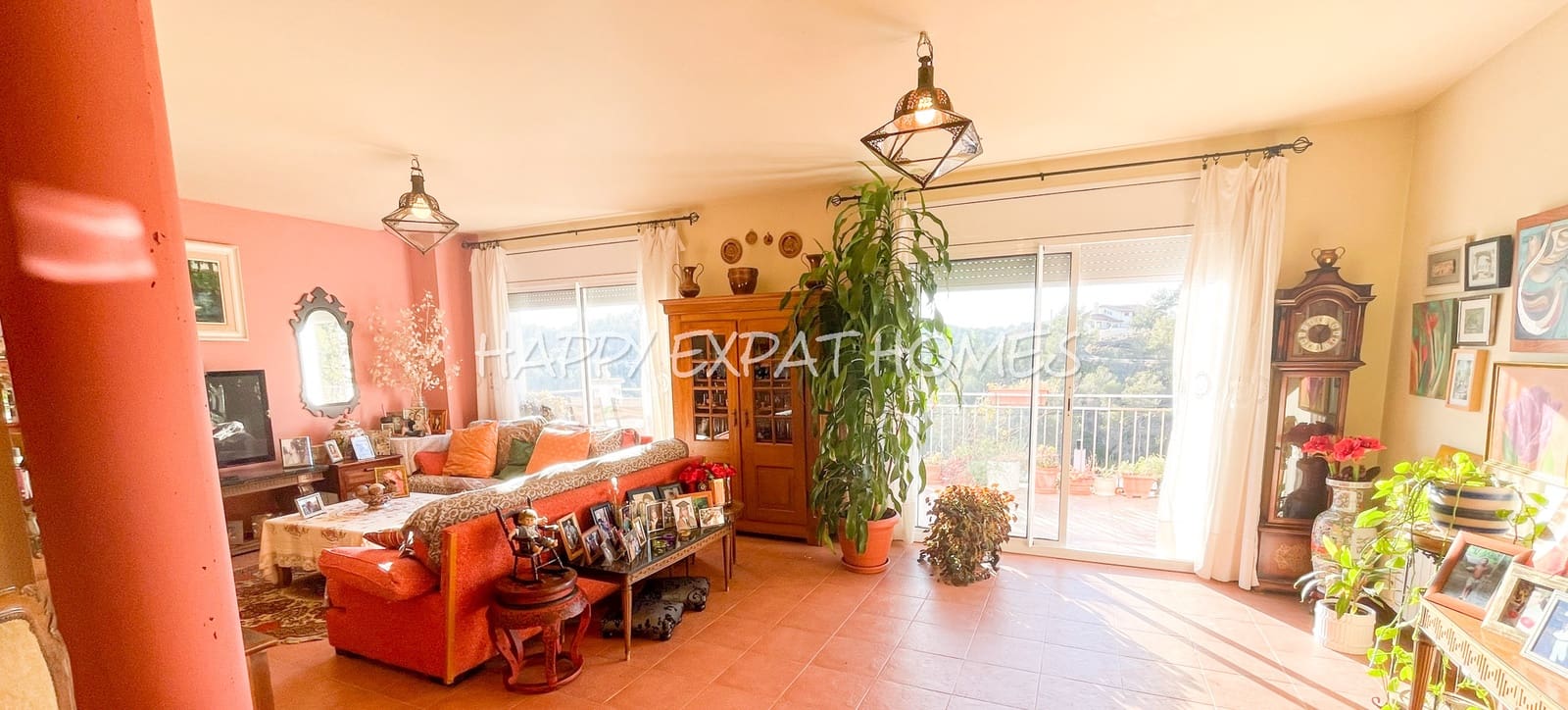 5 bedroom Villa for sale in Olivella - € 450,000 (Ref: 7459234)