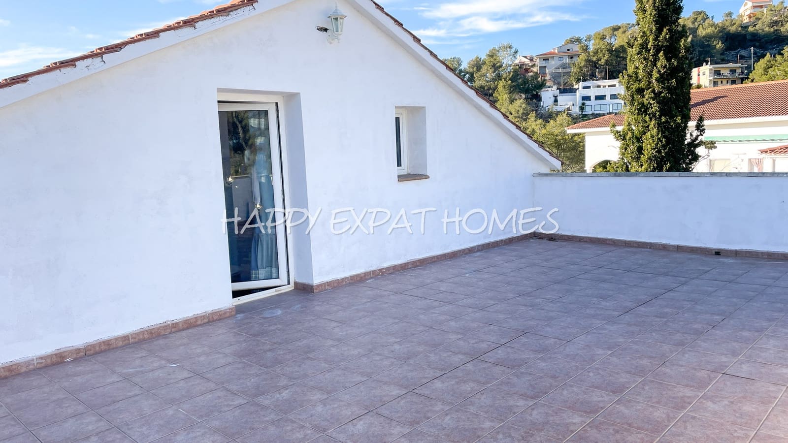 5 bedroom Villa for sale in Olivella - € 450,000 (Ref: 7459234)